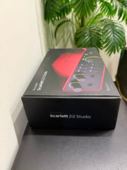 Focusrite Scarlett 2i2 Studio 4th Fourth Generation USB Type-C Audio Interface